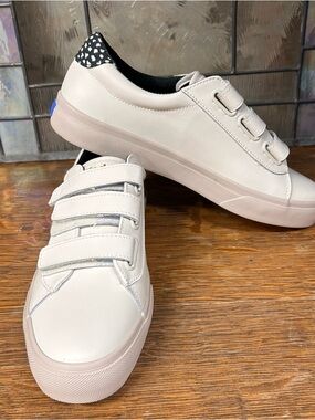 New In The Box Keds Jump Kick V Egret/Dark Green Leather Sneaker: Size 8.5
